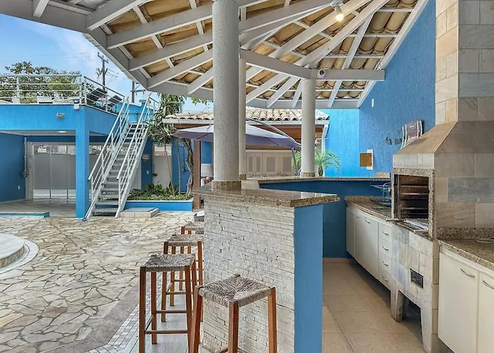 Pousada 50m da Praia 2 Suítes com Ar-Condicionado Cozinha Privativa Piscina Guarujá